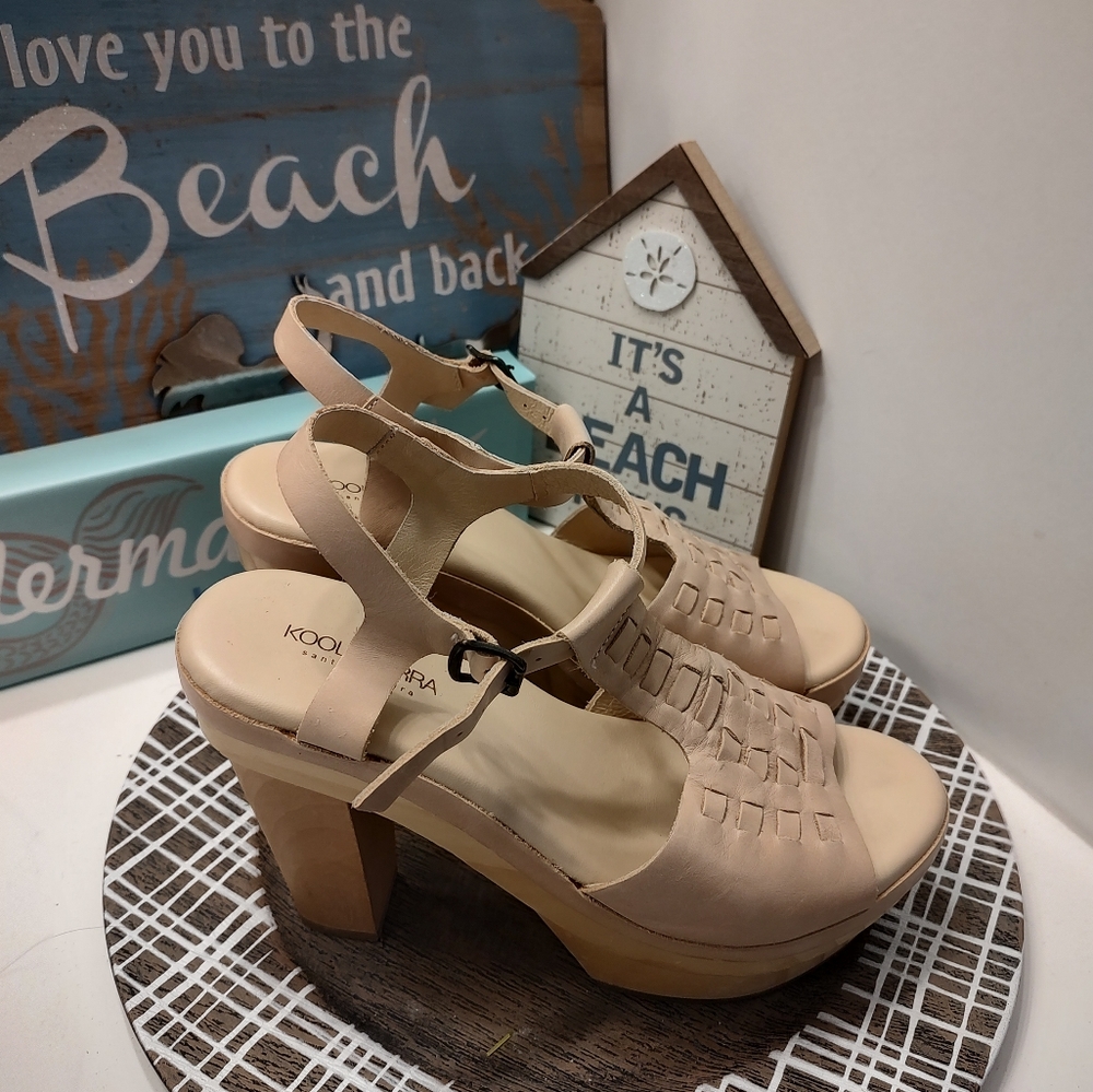 Koolaburra Beige Platform Slingback Sandals - Picture 12 of 15
